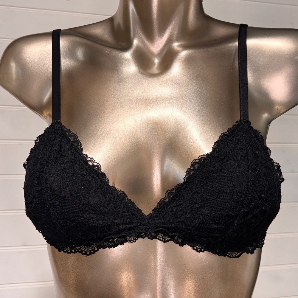 XS Rose + Vine Elegant Black Ruffle Lace Bralette